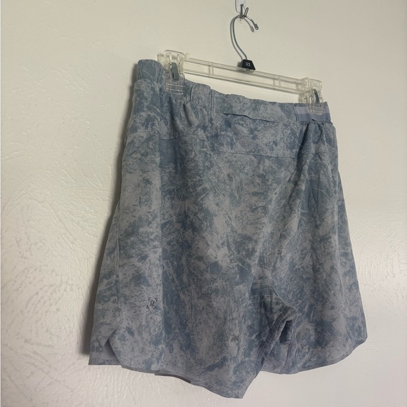 Lululemon Large Surge Short Liner - Picture 4 of 6